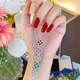 耳钉;戒指;耳坠