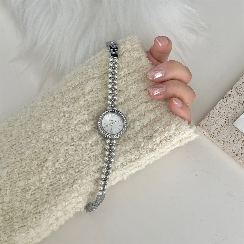 NAIDU Diamond-encrusted Watch Women's Exquisite Small Fragrance High Color Value Pearl Bracelet Watch Quartz Small Dial Shake Tone Explosions