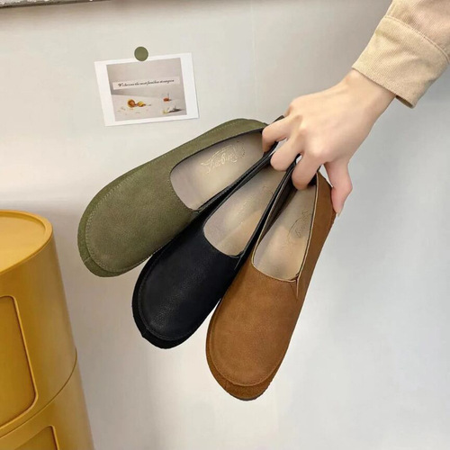 Spring New Bean Bean Shoes for Women  Casual Flat Non-slip Lightweight Fashion Sandpaper Mother's Shoes Handmade Women's Shoes