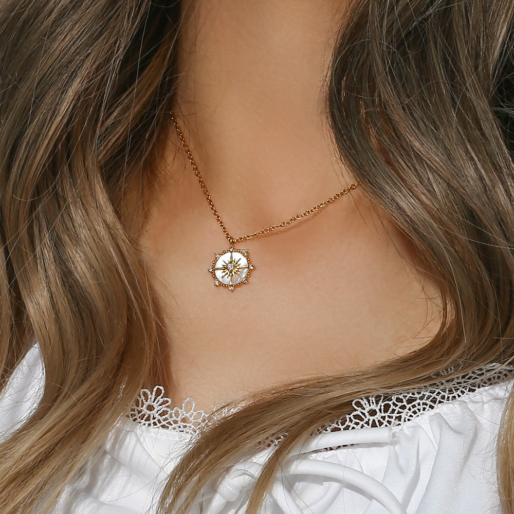 Necklace Image 11