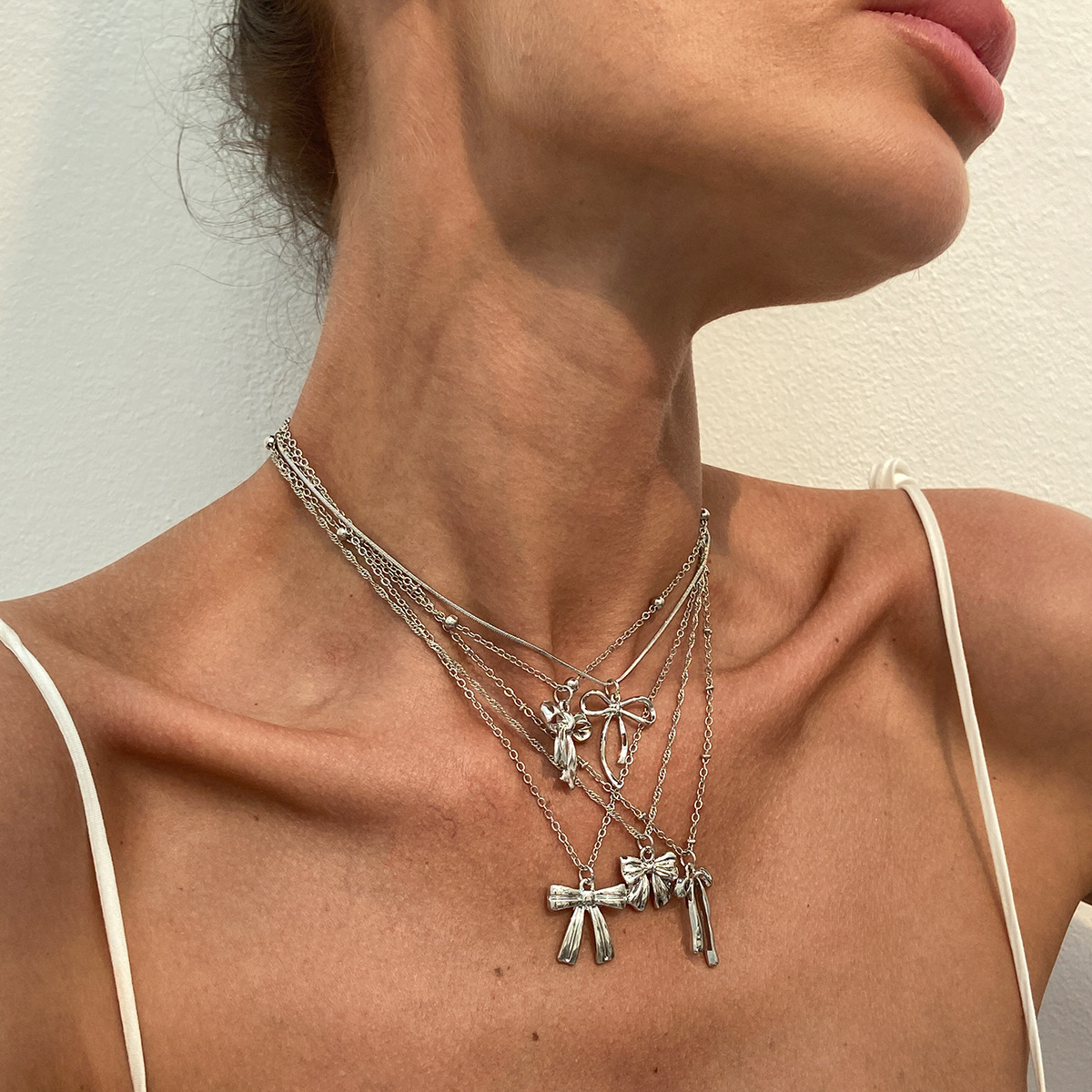 Iron Chain Material Retro Classic Style Bow Knot Alloy Metal Cable Chain Lobster Trigger Clasp Closure Pendant Necklaces Wholesale