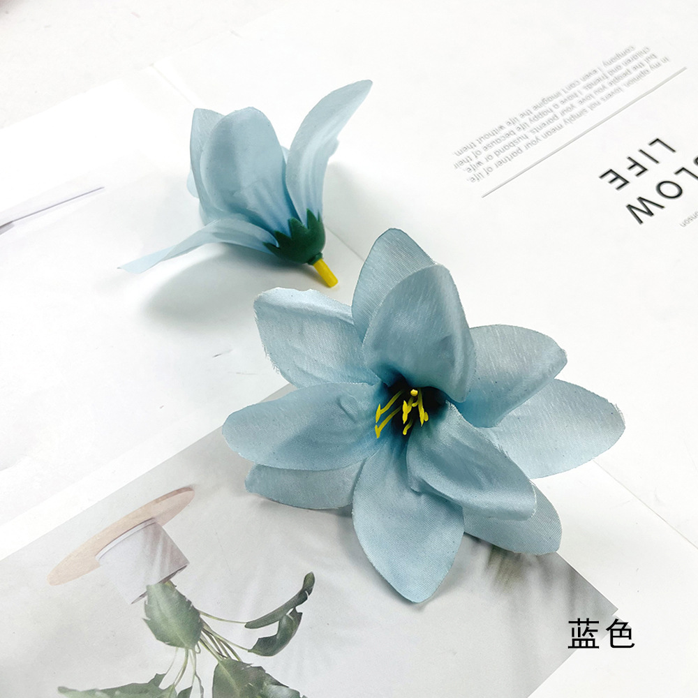 Flor de lirio doble pequeña flor al por mayor hecha a mano DIY tocado material flor pinza flor falsa caja de regalo accesorios de regalo