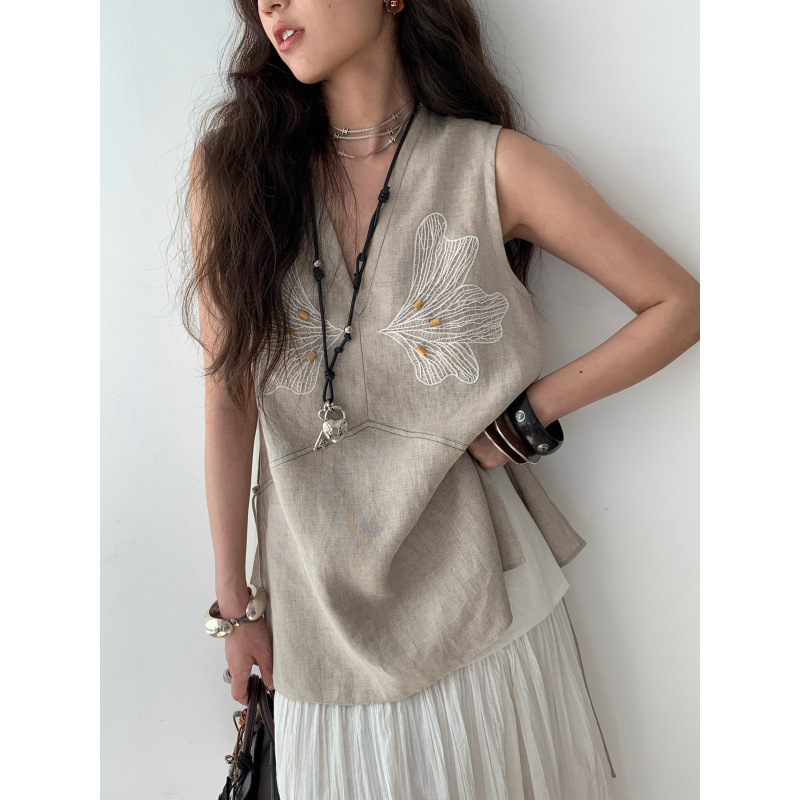 Linen Embroidered Beaded Appliqué Vest Romantic and Interesting High-End V Neck Side Slit A-Line Top Linen Embroidered Beaded Appliqué Vest Romantic and Interesting High-End V Neck Side Slit A-Line Top