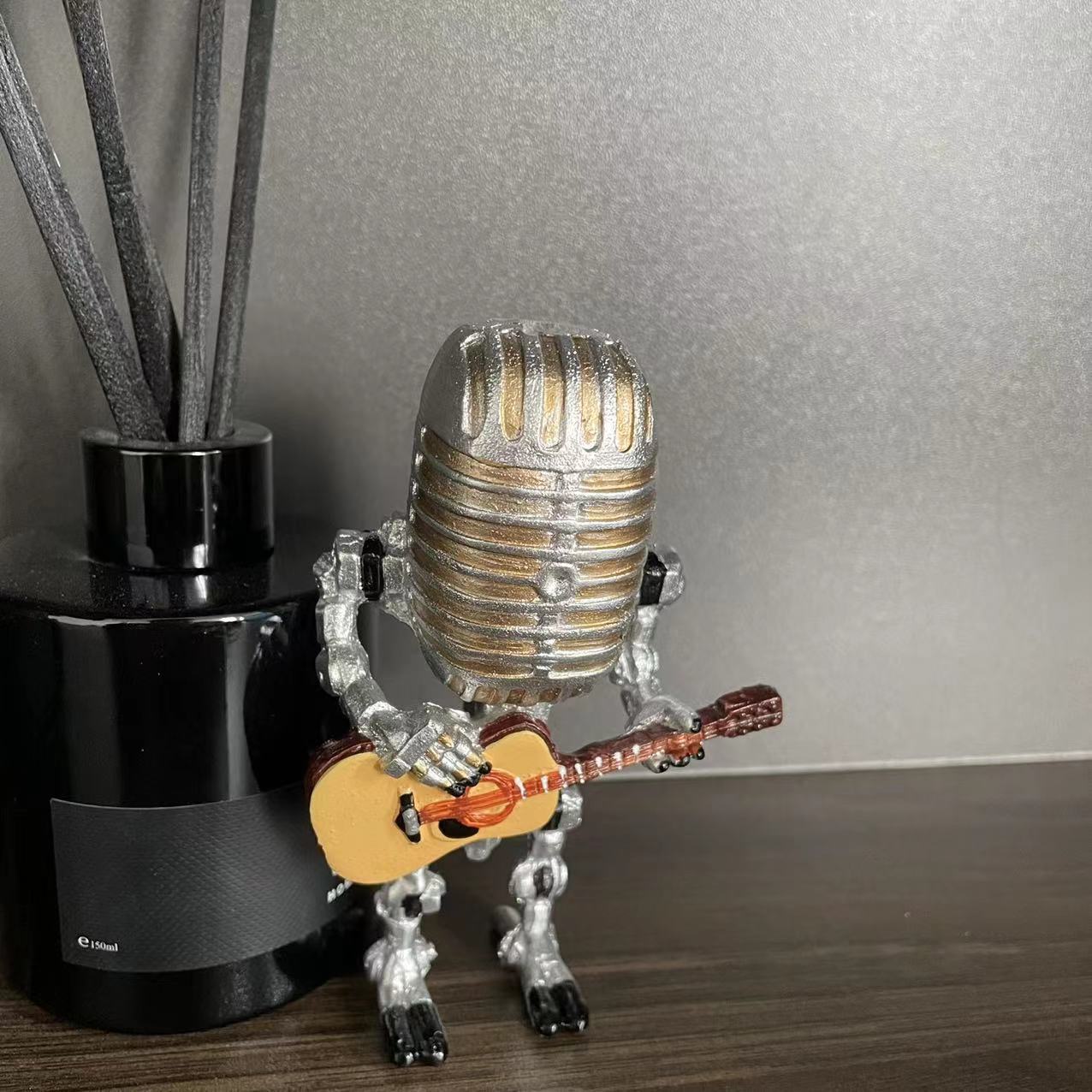 Guitar Microphone Resin Ornament Indepen...