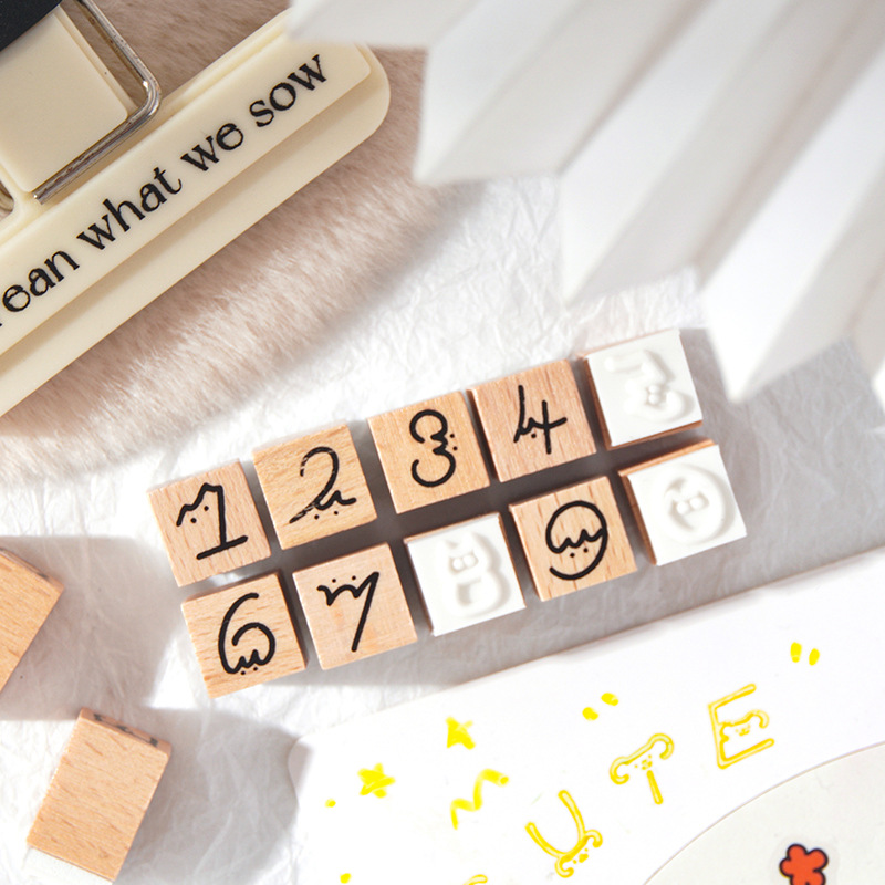 Lucky Seal Series Cartoon Letter Madera Seal Set Box Diy Hand Cart Decoration Conjunto de sellos de letras transfronterizas