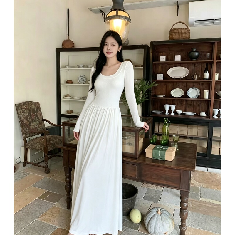 2026 New White Long-Sleeve Backless Dress for Women, French Style, Elegant, with Bow Tie, Long Skirt with Flared Hem, Waist-Cinching 2026 New White Long-Sleeve Backless Dress for Women, French Style, Elegant, with Bow Tie, Long Skirt with Flared Hem, Waist-Cinching
