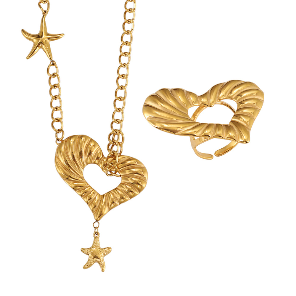 Large Heart Hollow Statement Ring In K Gold Style Fine Jewellery_voghion.com