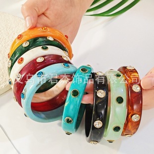�W���r�������荘�֬���CŮʿ����F�����Զ�ɫ���x�����֭h���l
