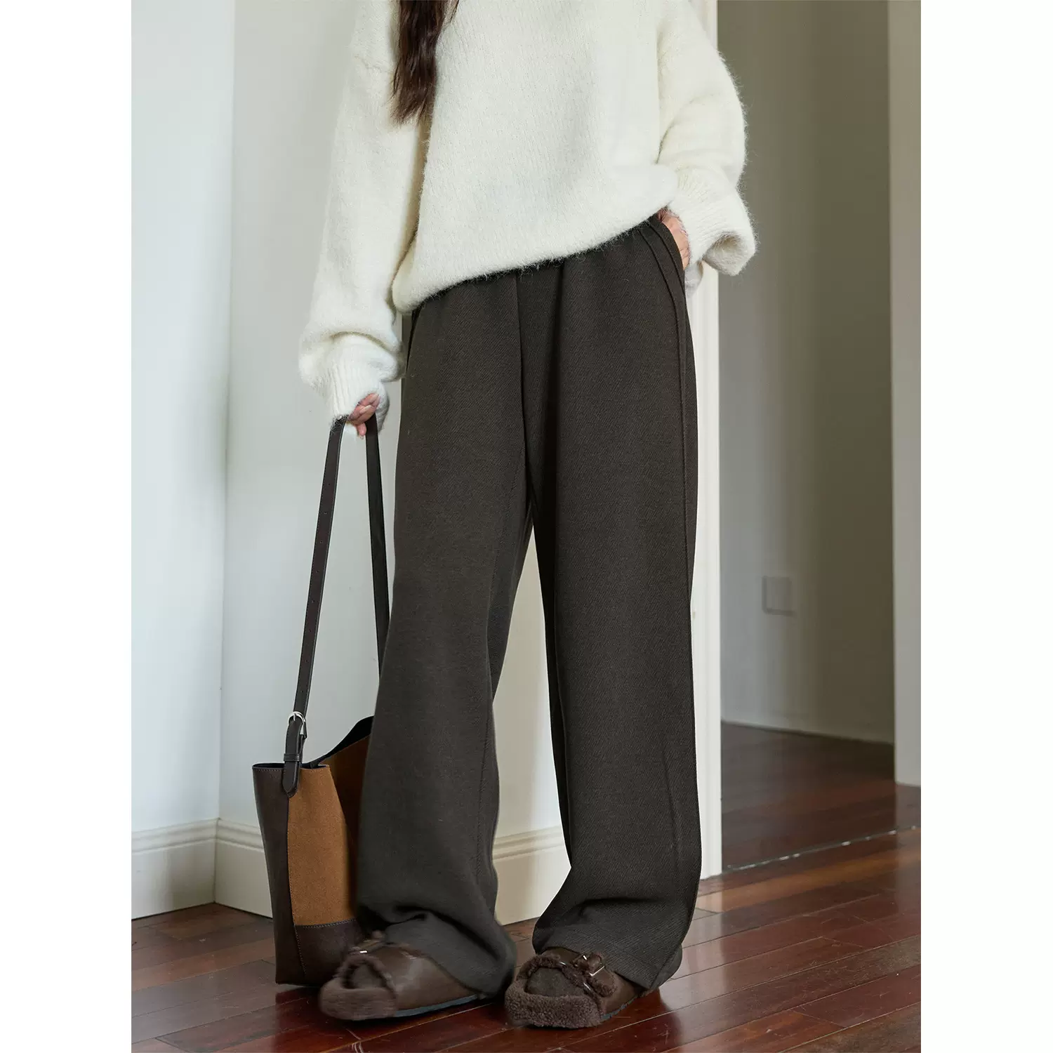 大码女装宽松高腰保暖软糯直筒裤秋冬垂感慵懒显瘦休闲纯色阔腿裤