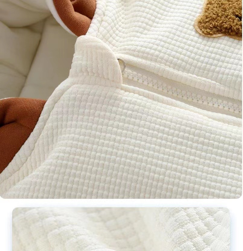 Bebé engrosamiento de dibujos animados ropa de invierno cálida de una pieza traje de escalada de algodón grueso para bebés abrigo de algodón para recién nacidos versión coreana del traje de escalada