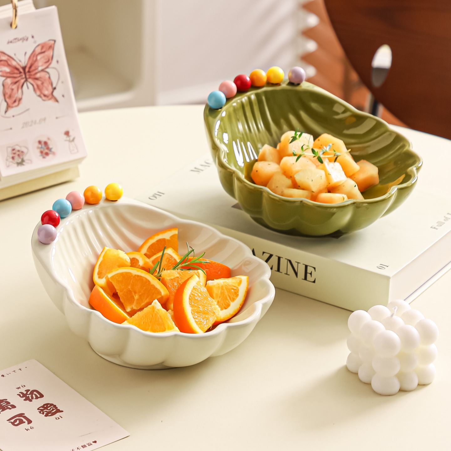 新款水果盘带叉子家用陶瓷沙拉盘高颜值不锈钢果叉套装高档水果碗