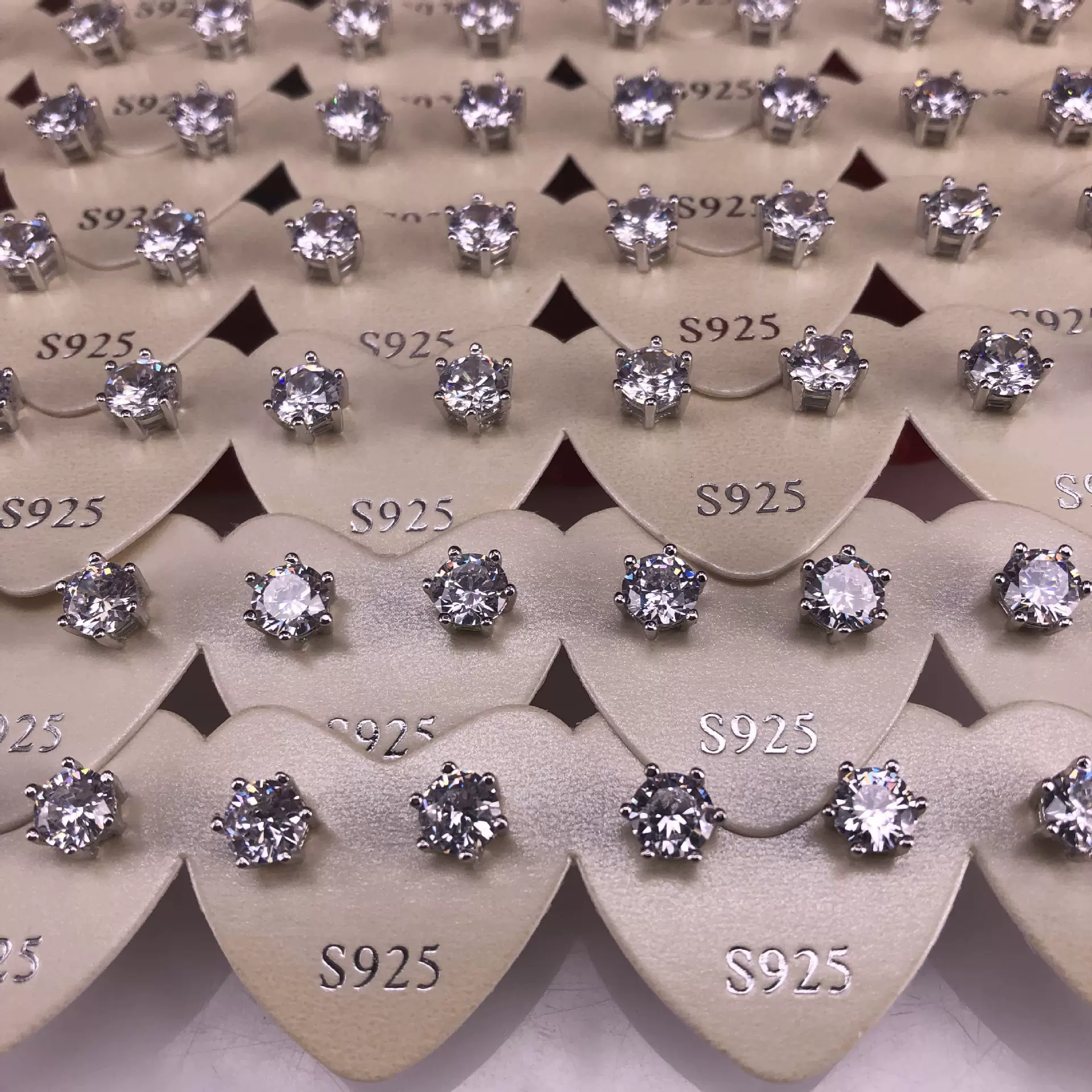 s925银四爪六爪防莫桑钻车花耳钉包镶彩色珍珠锆石耳钉礼品