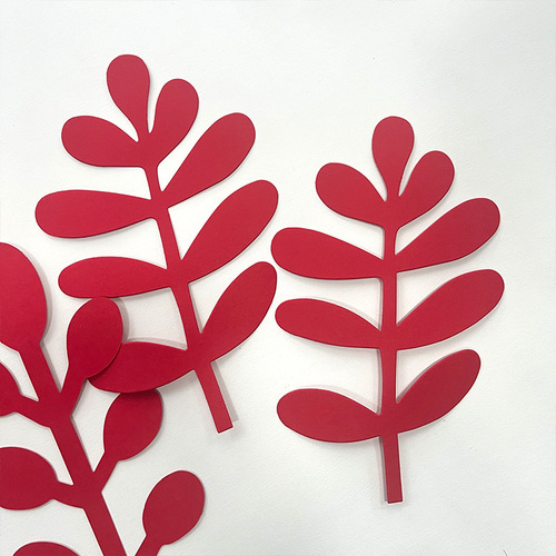 Paper simulated leaves, wrinkled paper flowers and leaves with turtle leaves, festive red wedding room decoration wall stickers and hanging ornaments