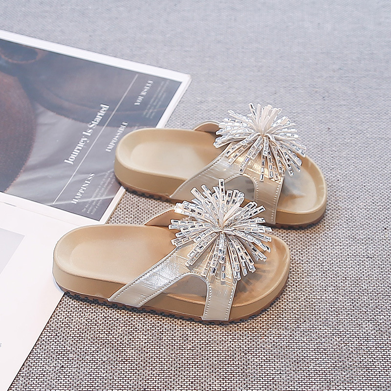 Sandalias para niñas 2026 verano nuevo niño zapatos de playa de dedos descubiertos niños de moda versátil gran fuegos artificiales sandallas image 3