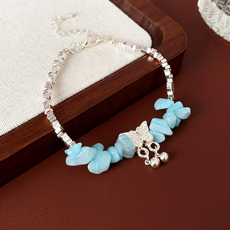 Collar con diseño de mariposa y flor, diseño de nicho moderno, cadena para clavícula, versátil, sensación de alta gama, fabricante de joyería para mejores amigas