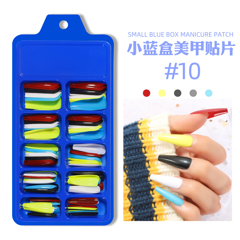 Caja azul pequeña hoja de uñas 010