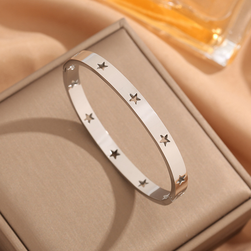 Simple Style Star Titanium Steel Plating Hollow Out Bangle display picture 6