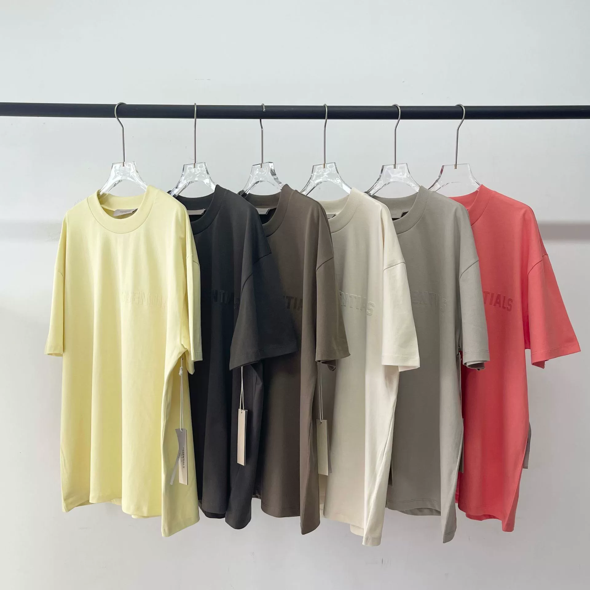 Внешняя торговля Трансграничная ESSENTIALS FOG Облако серии грудь кожаная этикетка сплошной цвет свободная повседневная пара футболка с короткими рукавами