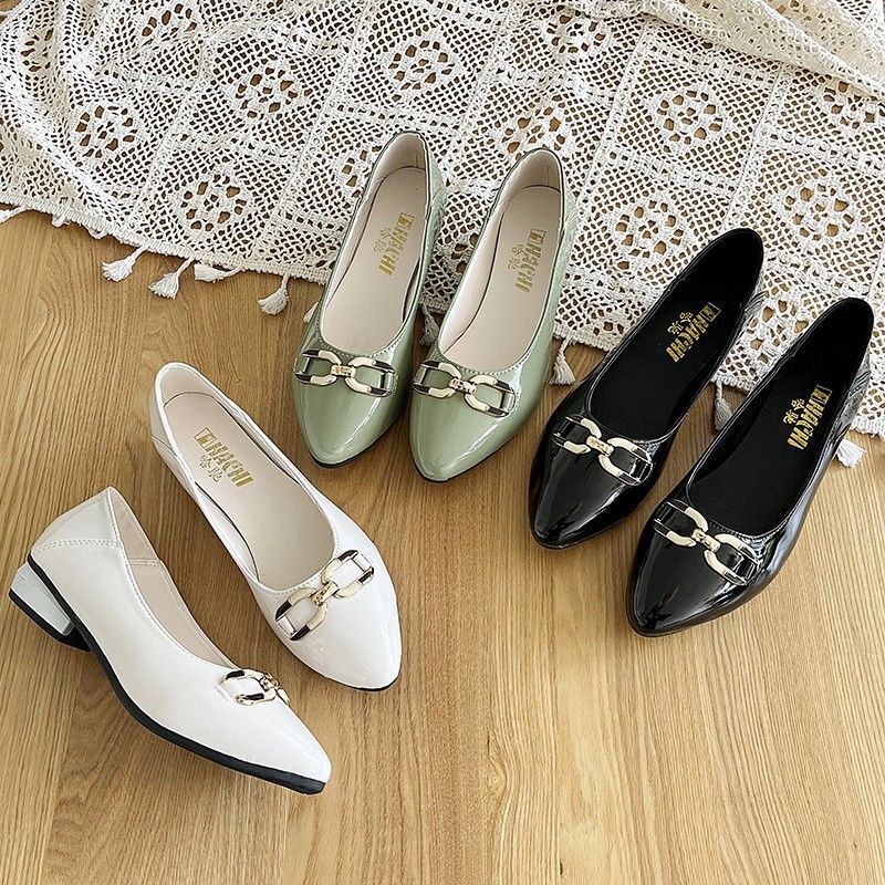 Spring and Autumn Low Heel Work Shoes Fashion Pointed Women's Small Leather Shoes Mother Women's Shoes New Comfortable Single-layer Shoes for plus size Spring and Autumn Low Heel Work Shoes Fashion Pointed Women's Small Leather Shoes Mother Women's Shoes New Comfortable Single-layer Shoes for plus size