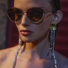 �F؛ �Ϳ�Ӣ����С���r�֒߼�����ˮ���L�����K�朶��h��ɫ