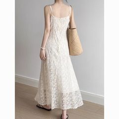 2025 フレンチスタイルの優しいレースサスペンダードレス新しい夏の刺繍花柄スリムで多用途なロングスカート