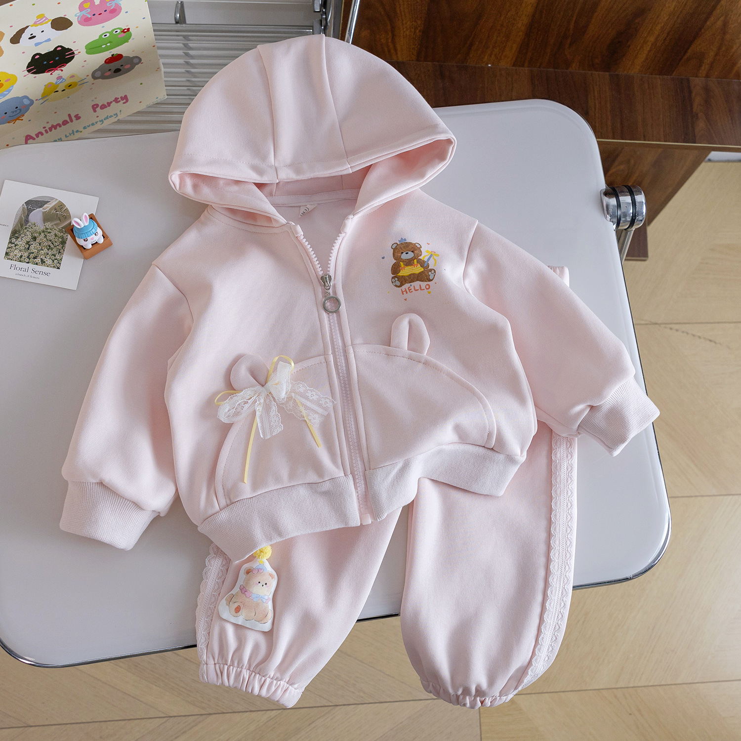 Girls' Cute Outfit 26 Spring New Cartoon Print Hooded Cardigan Top Dopamine Sweatpants Two-Piece Set Trendy