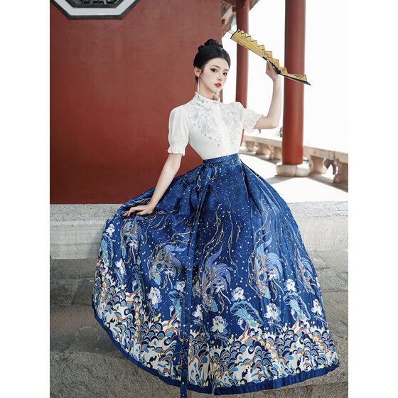 6521 real shot national style Han clothing Han element embroidered short sleeve jacket satin starry sky horse skirt set price limit 40