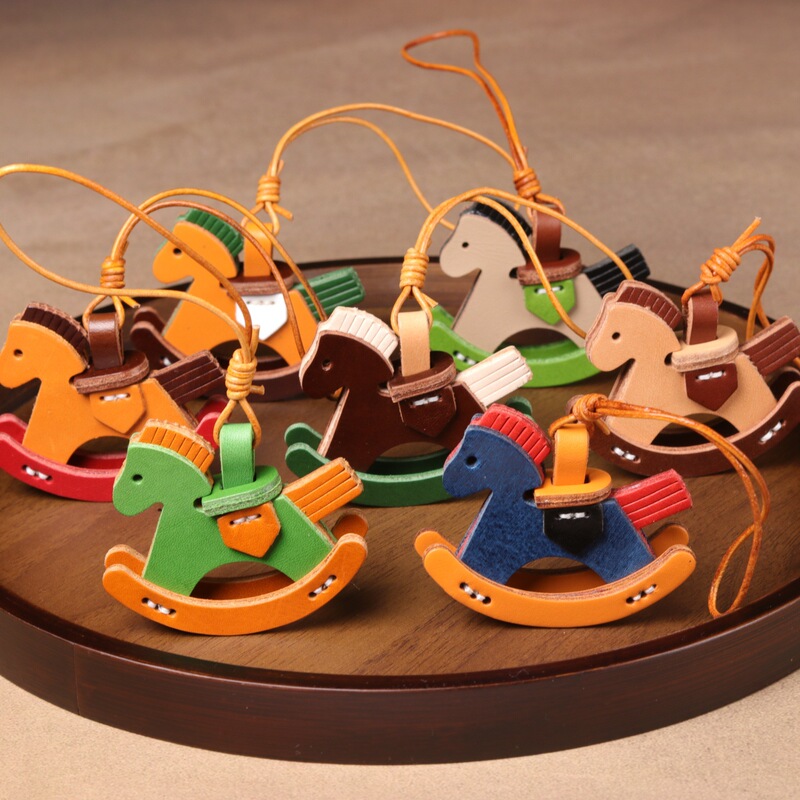 Thickened First-Layer Cowhide Handmade Rocking Horse Bag Pendant, Small Horse Ornament, Car Hanging Decoration, Keychain, Popular on Instagram