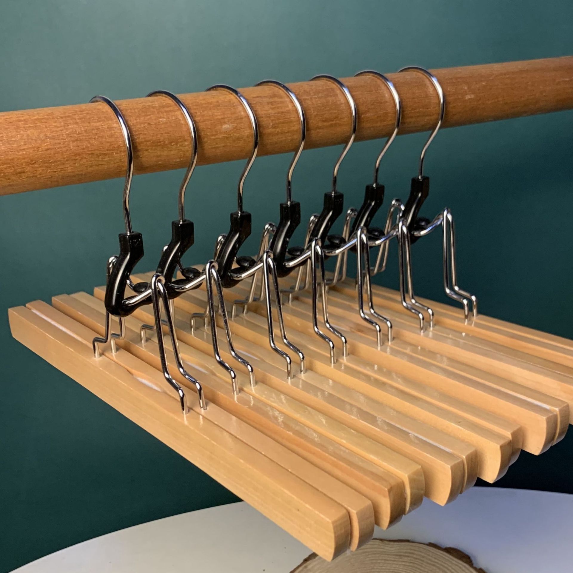 Clip de falda de madera maciza clip de falda de madera tienda de ropa pantalones sin costura rack pantalones de madera clip ropa falda Hanfu percha al por mayor