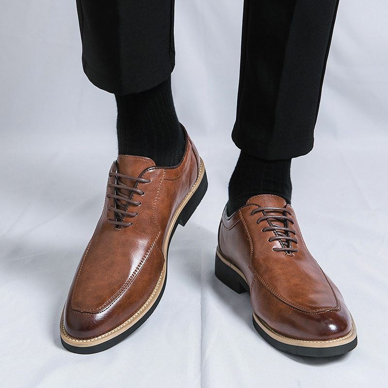 Zapatos de cuero ropa formal de negocios para hombres zapatos casuales de suela gruesa 2024 primavera y otoño moda británica zapatos de boda de novio puntiagudos
