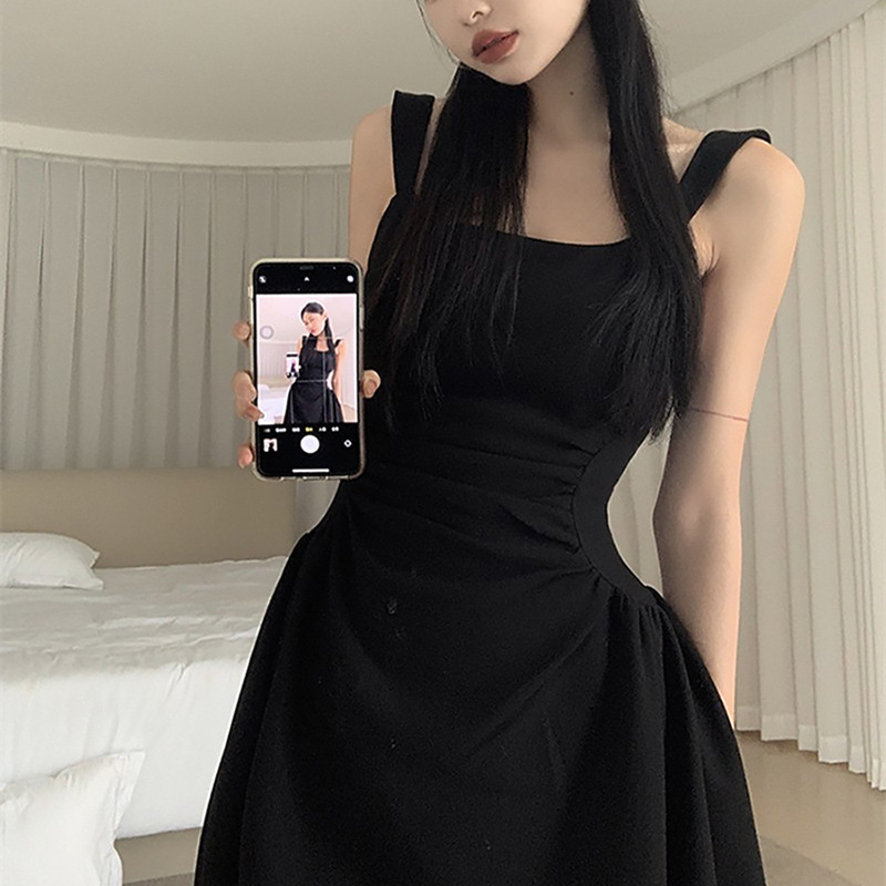 Five-Paned Crab Print Black Vest Dress for Women, New Summer Style, Hepburn Style, Waist-Cinching, Slimming, Spaghetti Strap Dress, A-Line Short Dress
