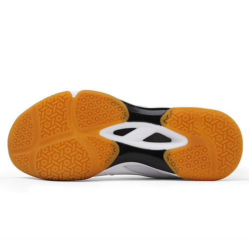 Cross-border wholesale durable and slip-resistant, breathable, rotating buckle comfortable and lightweight sports shoes for training purposes