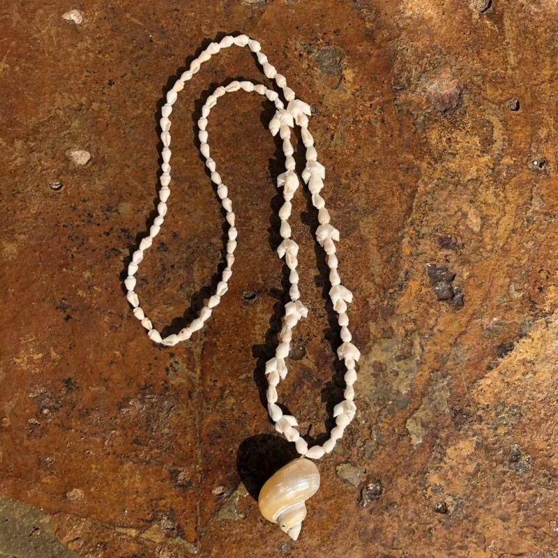 Conchas naturales conchas pulseras collares diy fresco versátil joyería correa de mano tienda artesanía característica fuente