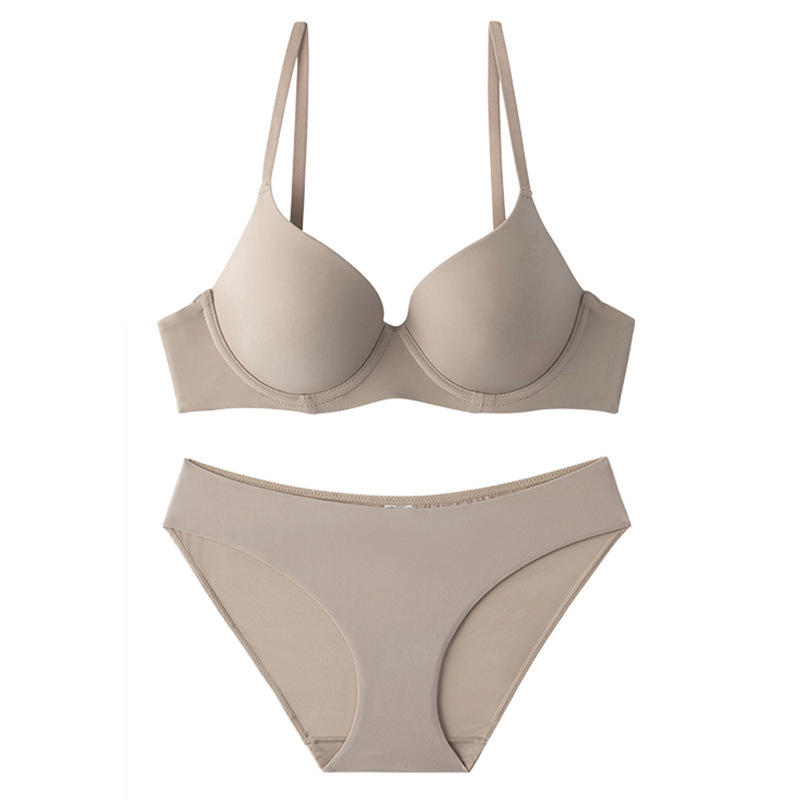 European and American smooth seamless underwear women's large breasts small soft steel ring plus size underwear small breasts gather upper support bra suit