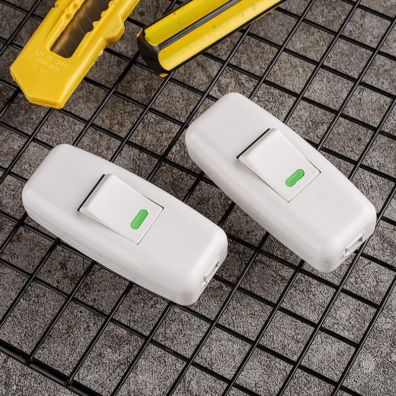 Rocker white bedside switch high-power double outlet button switch desk lamp single control wiring switch wholesale Rocker white bedside switch high-power double outlet button switch desk lamp single control wiring switch wholesale