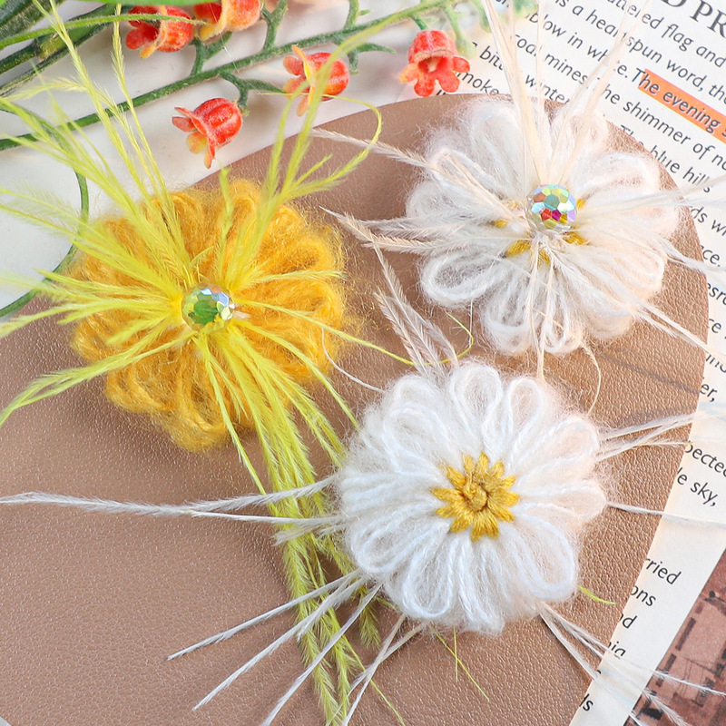 DIY Feather Crystal Wool Flower Small Daisy Flower Multi-Color Scarf Hat Sweater Decorative Wool Flower Accessories Batch
