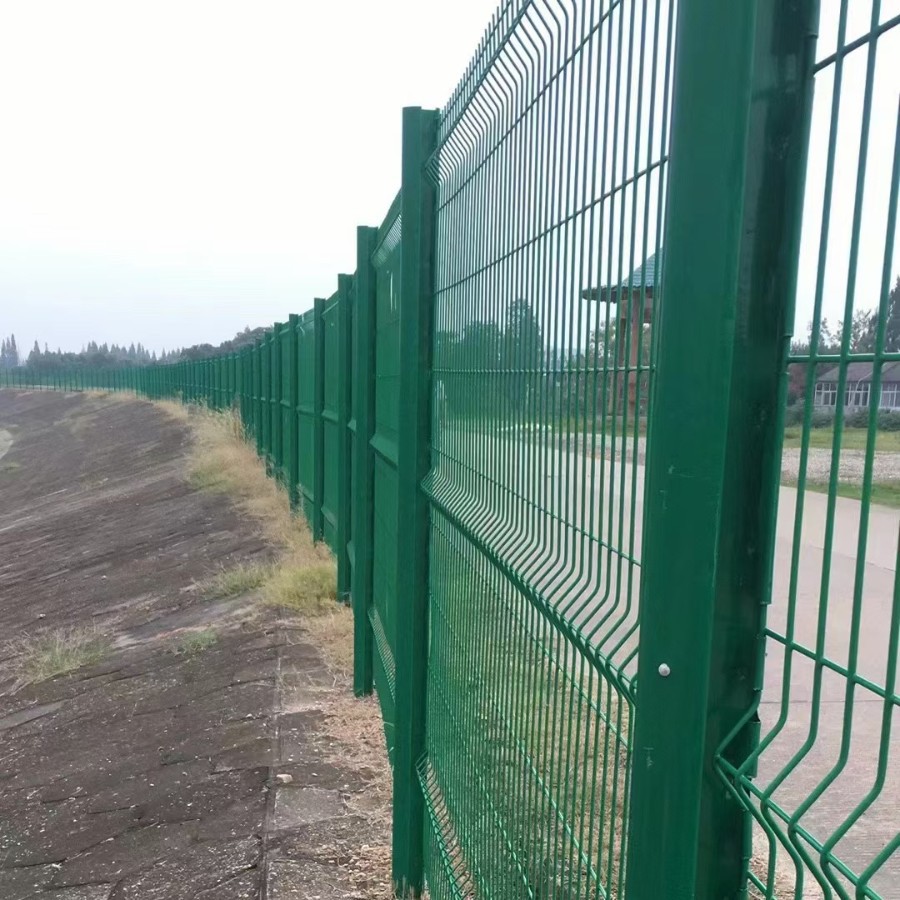 重庆园林绿化护栏网 框架围栏网 机场小区铁丝网量大优惠可安装