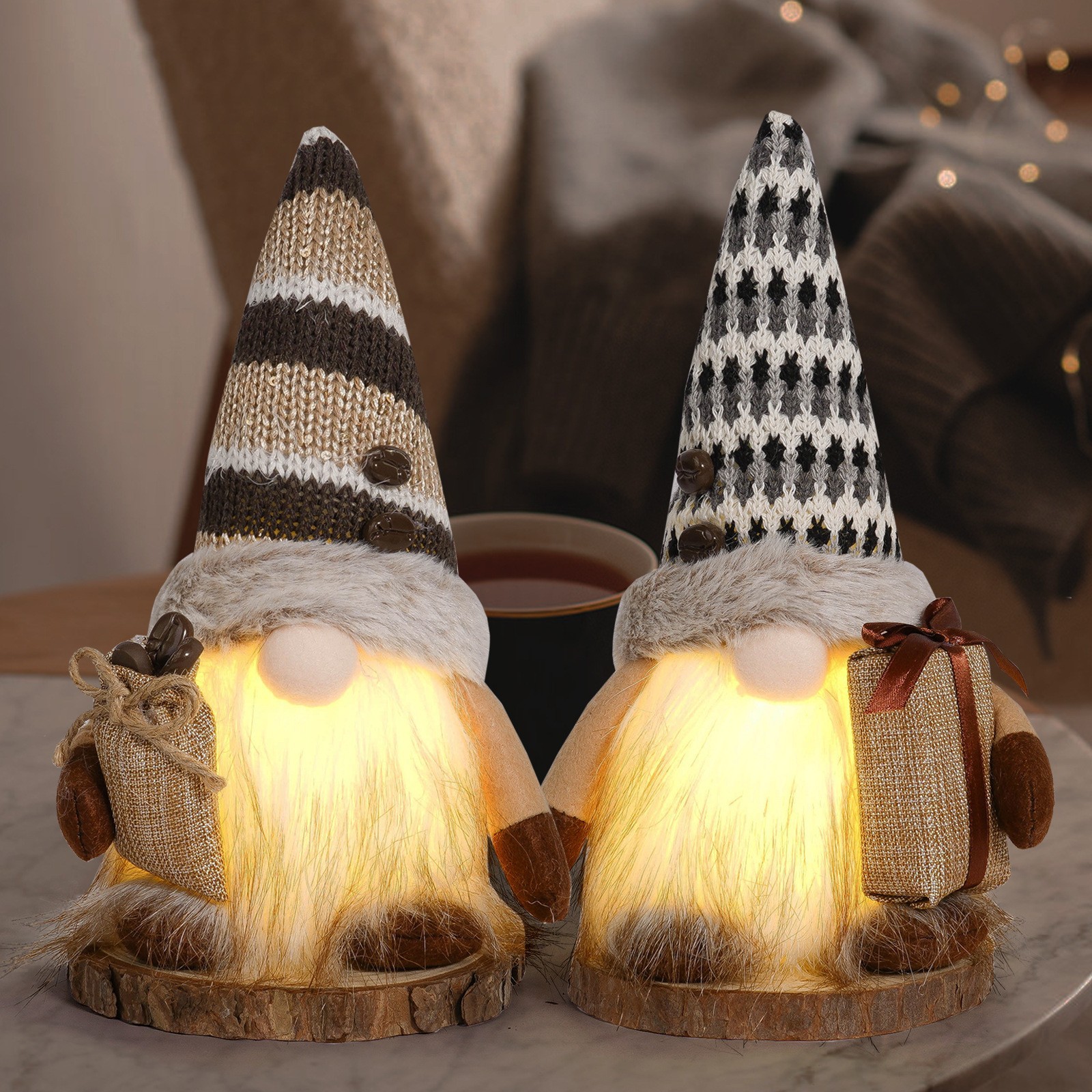 Café transfronterizo luminoso muñeca sin cara linda bolsa de café de punto con luces goblin ornamentos decorativos