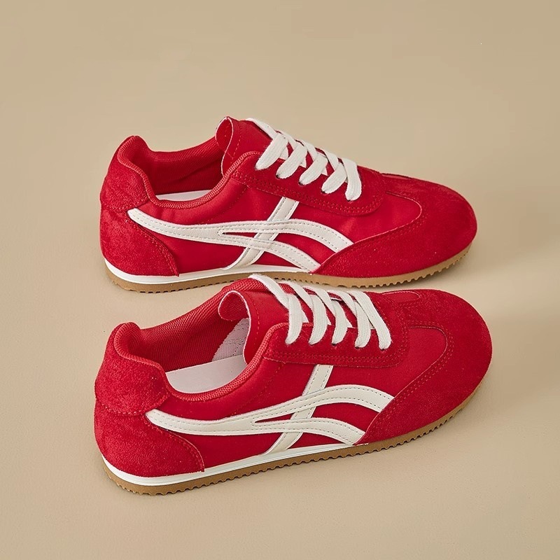 Zapatos de entrenamiento de mujer, primavera y otoño nuevos zapatos de suela suave Agam, altura interior transpirable, tacones de muffin de suela gruesa para mujeres.