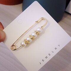 Elegant Pearl Brooch Clasp, Non-Slip Pearl Brooch, Scarf Clasp, Waist Cincher for Skirts