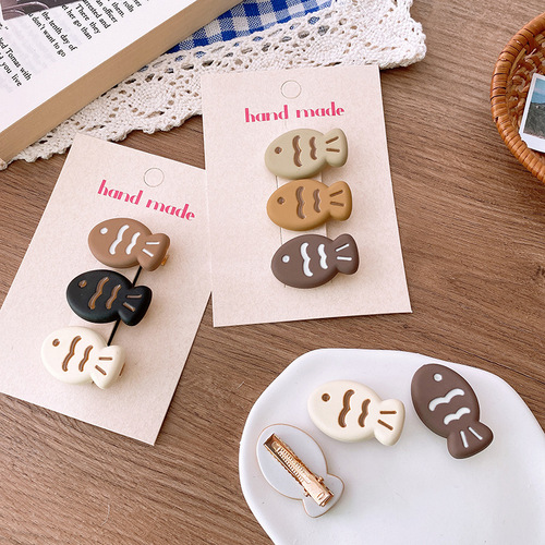 3 Japanese and Korean cute and funny cartoon autumn and winter rice color Taiyaki fish hairpins for children and girls heart hair accessories