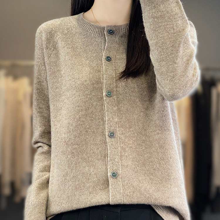 High-End Ready-To-Wear Osmanthus-Patterned Pure Wool Cardigan for Women, Round Neck, Fashionable Design, Loose-Fitting Autumn and Winter Wool Sweater