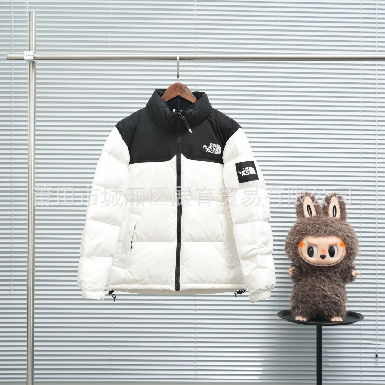 Beijiao2026 otoño y invierno nuevos productos Beijiao1996 cara brillante gran chaqueta de plumón a cuadros temperamento de pan cálido