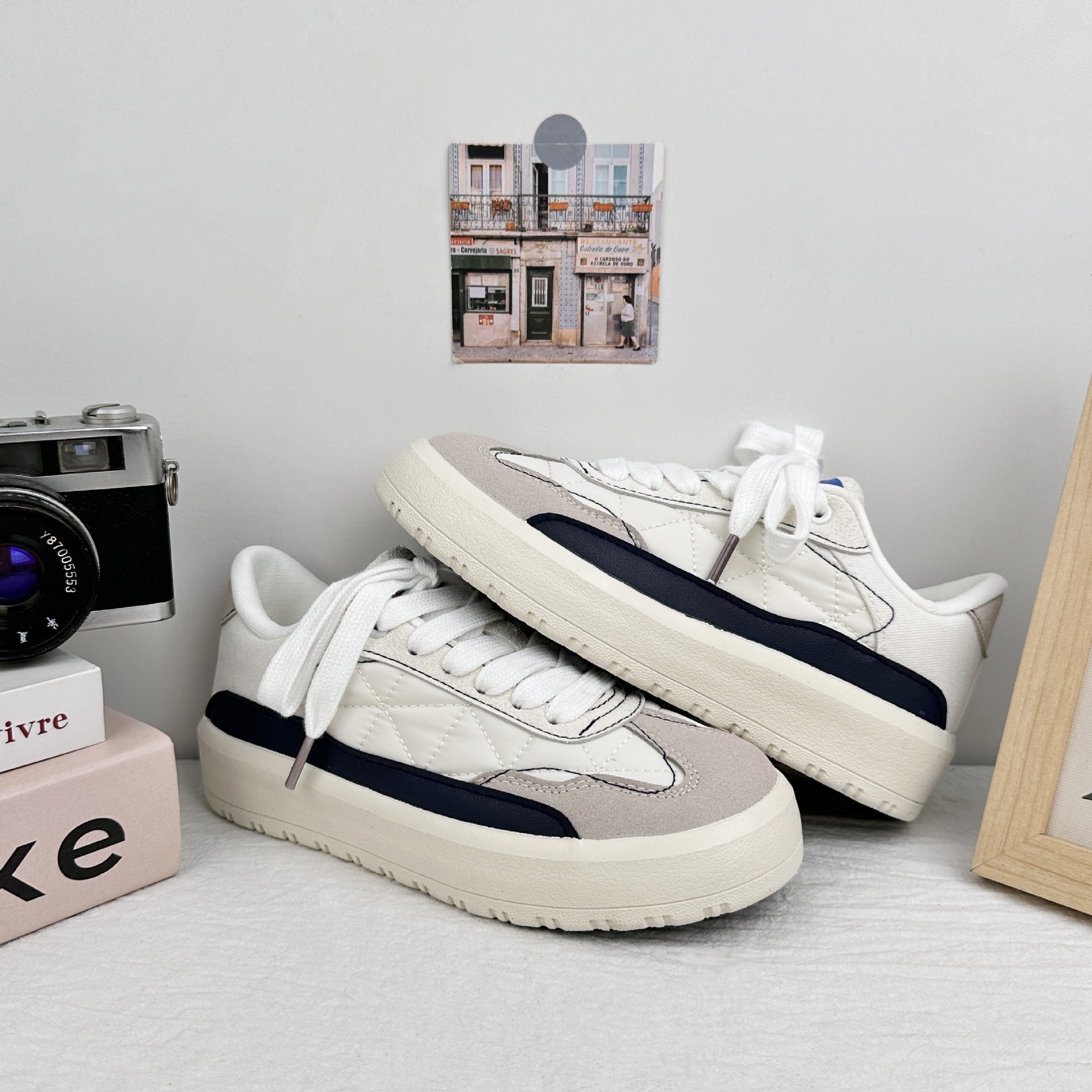 YUANBO nicho diseño de zapatos de skate para mujeres 2025 verano nuevos zapatos de entrenamiento de alta altura de base gruesa zapatos deportivos casuales