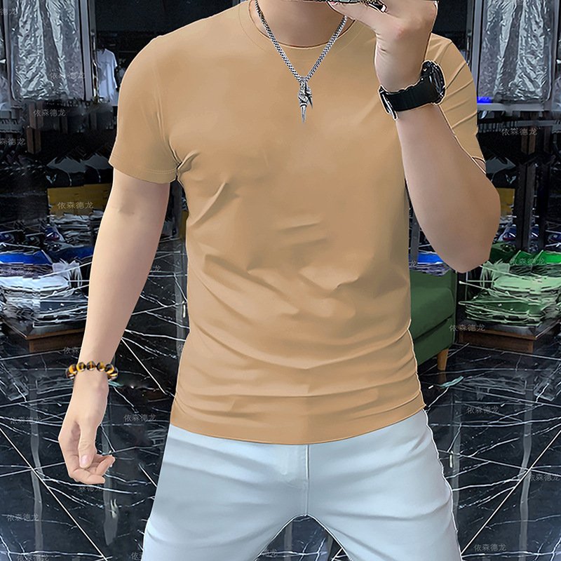 카키색