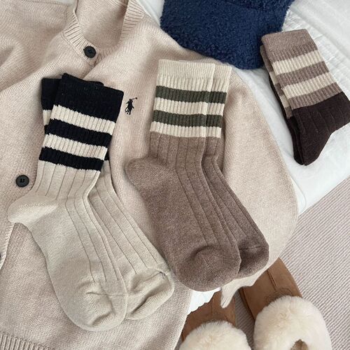 Korean girl striped cashmere socks warm and thickened mid-calf socks thickened sports socks Korean two-bar with shark pants