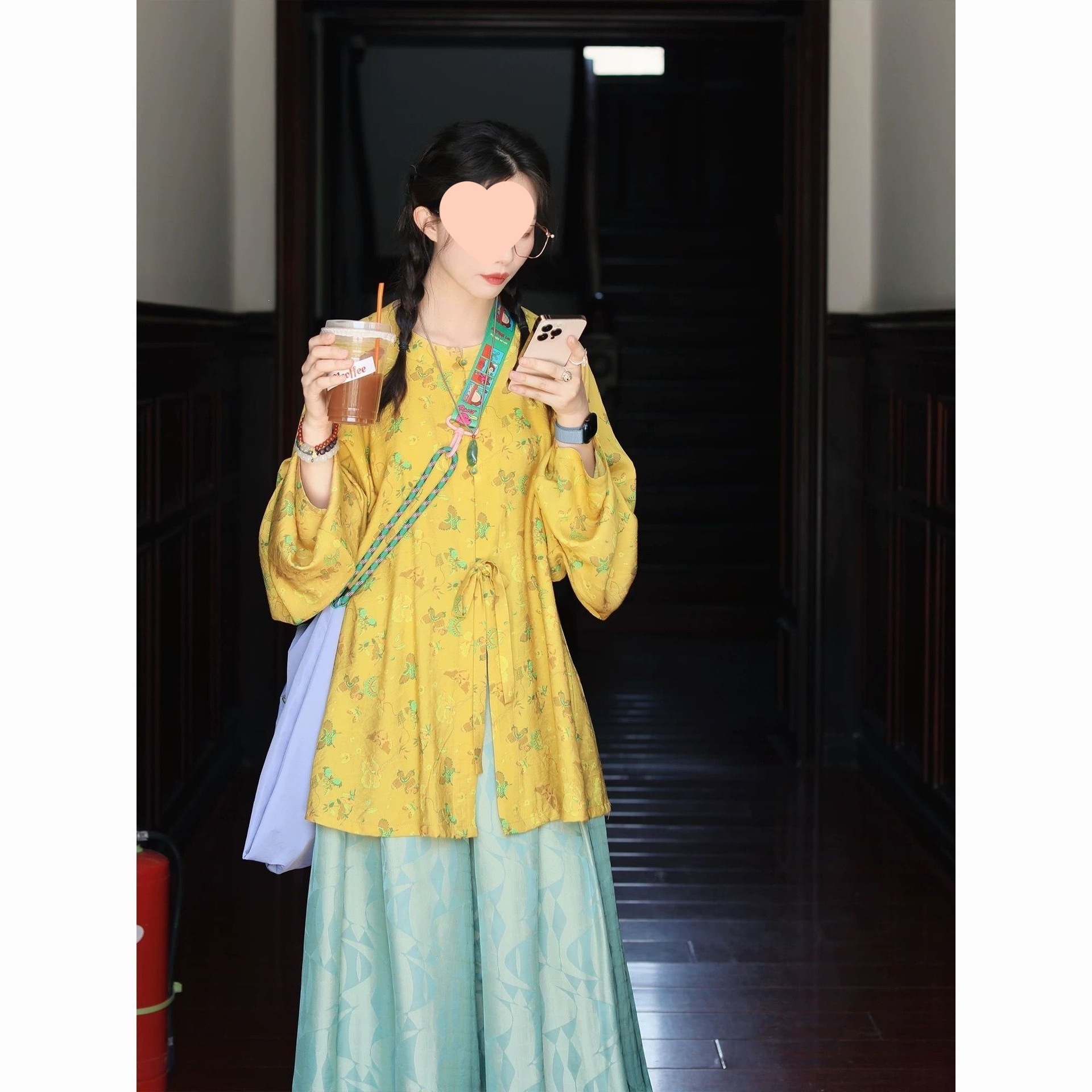 谜啊凰【晓梦迷蝶】明制汉服上衣圆领衫花型人丝阔腿裤夏女款
