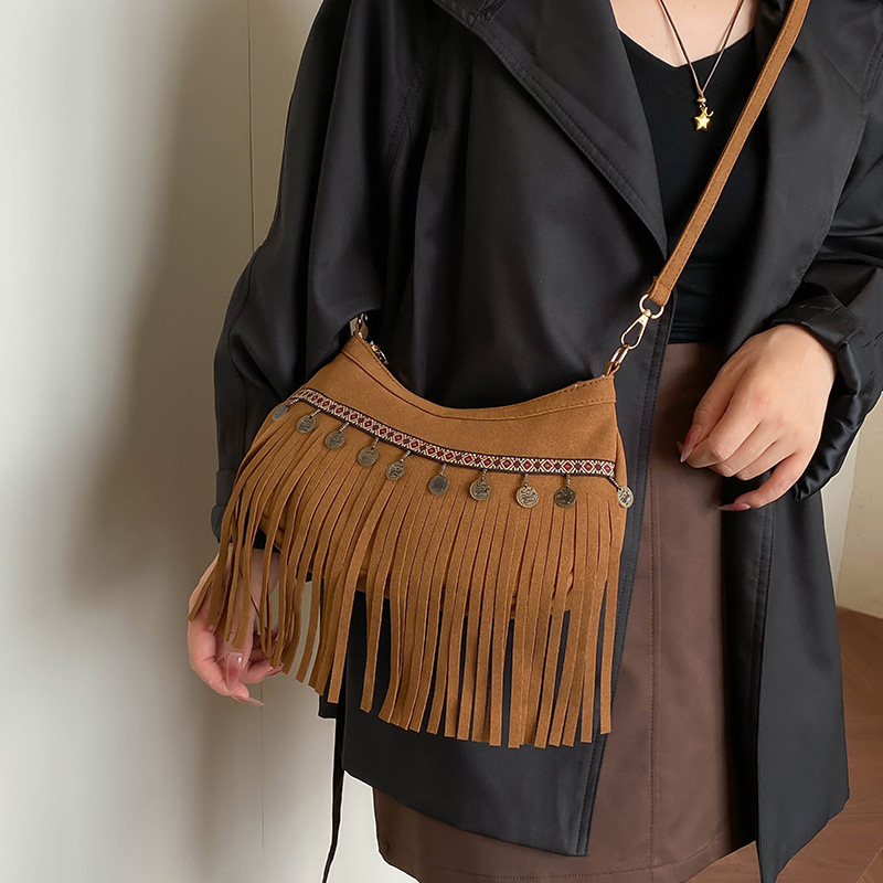 American Imitation Deerskin Ethnic Style Tassel Bag for Women 2025 New Maillard Western Saddle Bag Versatile Crossbody Bag