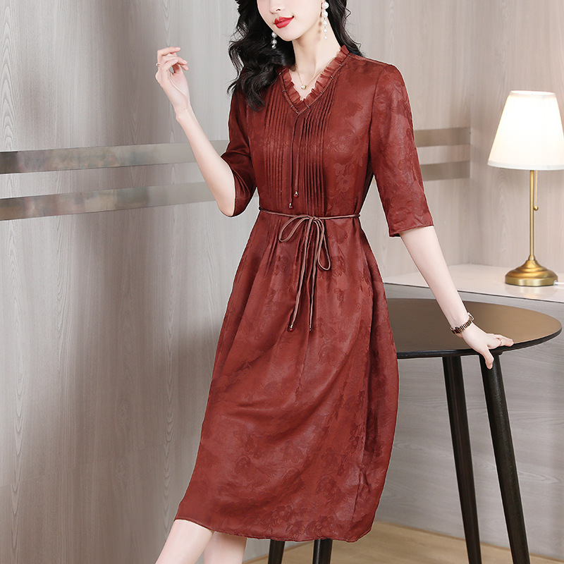 2023 new pattern mom Large Mid length version Dress