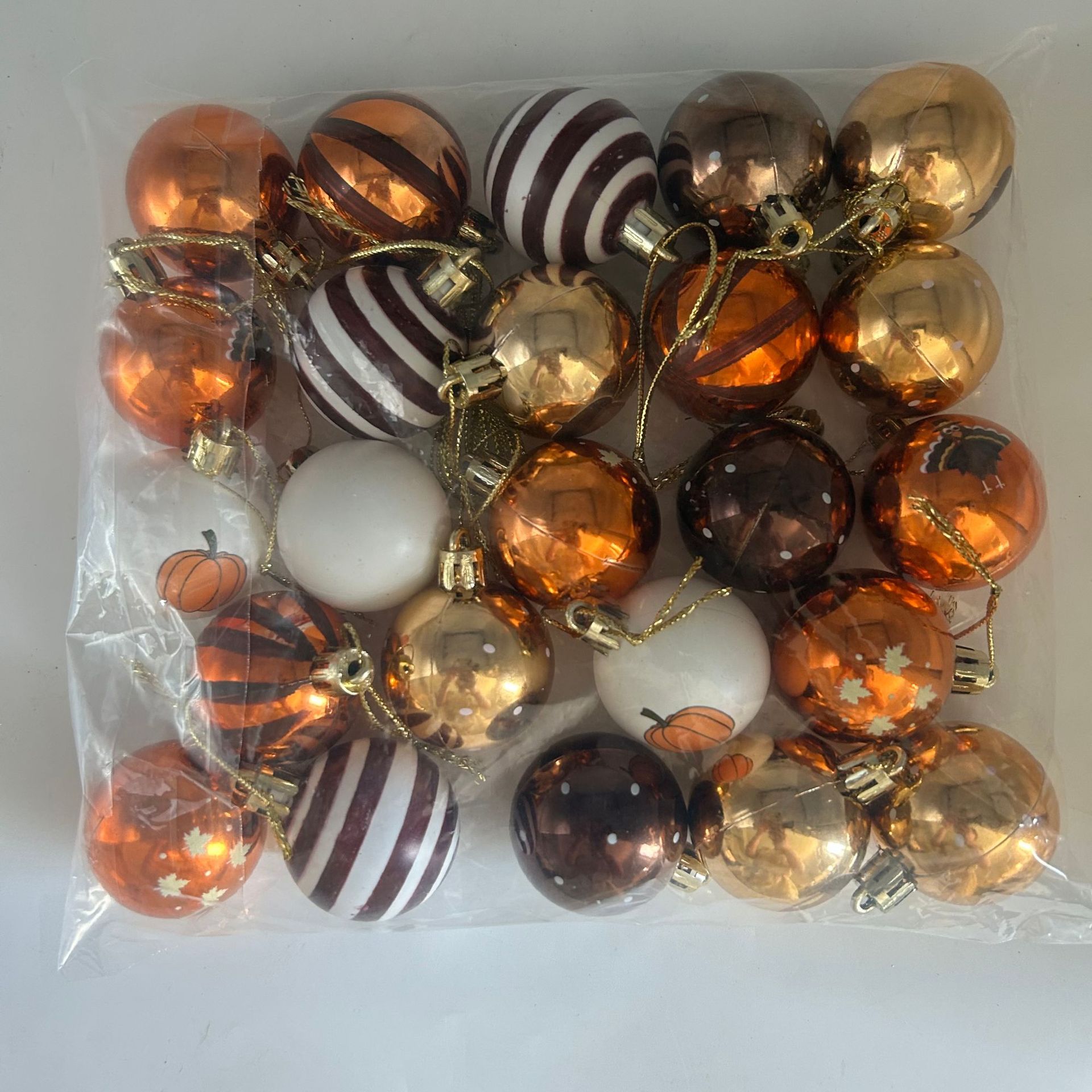 Inventario transfronterizo 4cm24 Día de Acción de Gracias galvanizado de plástico cuelga bola de Navidad de otoño